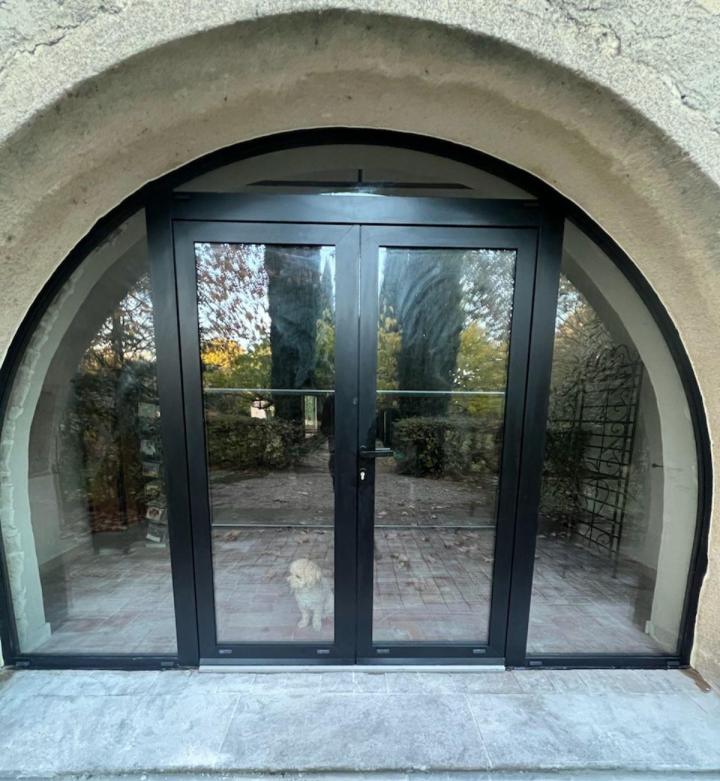 Menuiserie sur mesure, Venelles